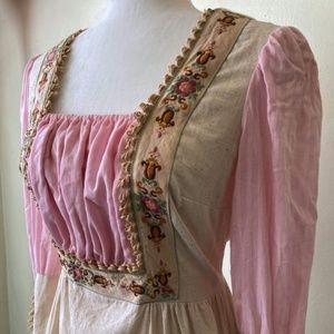 MAJOR ISO !!! Looking for the Prairie Pink Medieval gown from Gunne Sax Vintage